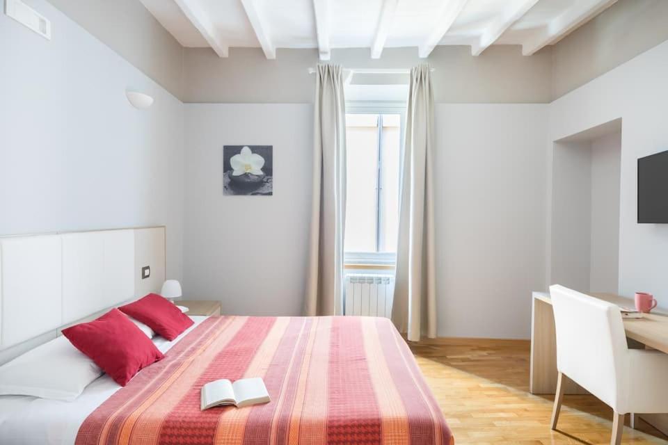 Spanish Steps House Vittoria Rzym Zewnętrze zdjęcie